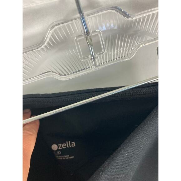 Zella Black Ankle Slit Legging Size Small - Picture 2 of 3